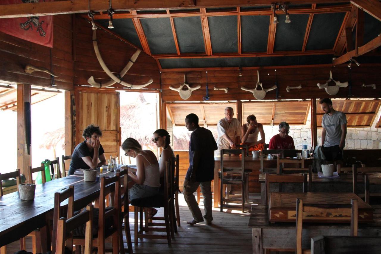 Chez Peter Pan Anakao Hotel Екстериор снимка