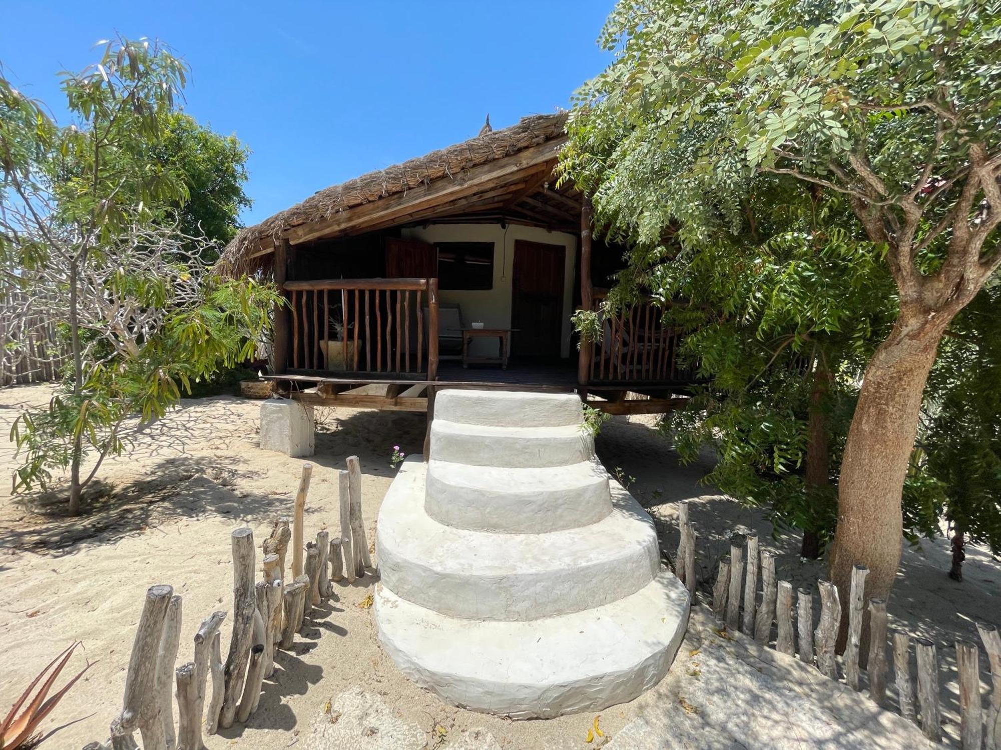 Chez Peter Pan Anakao Hotel Екстериор снимка