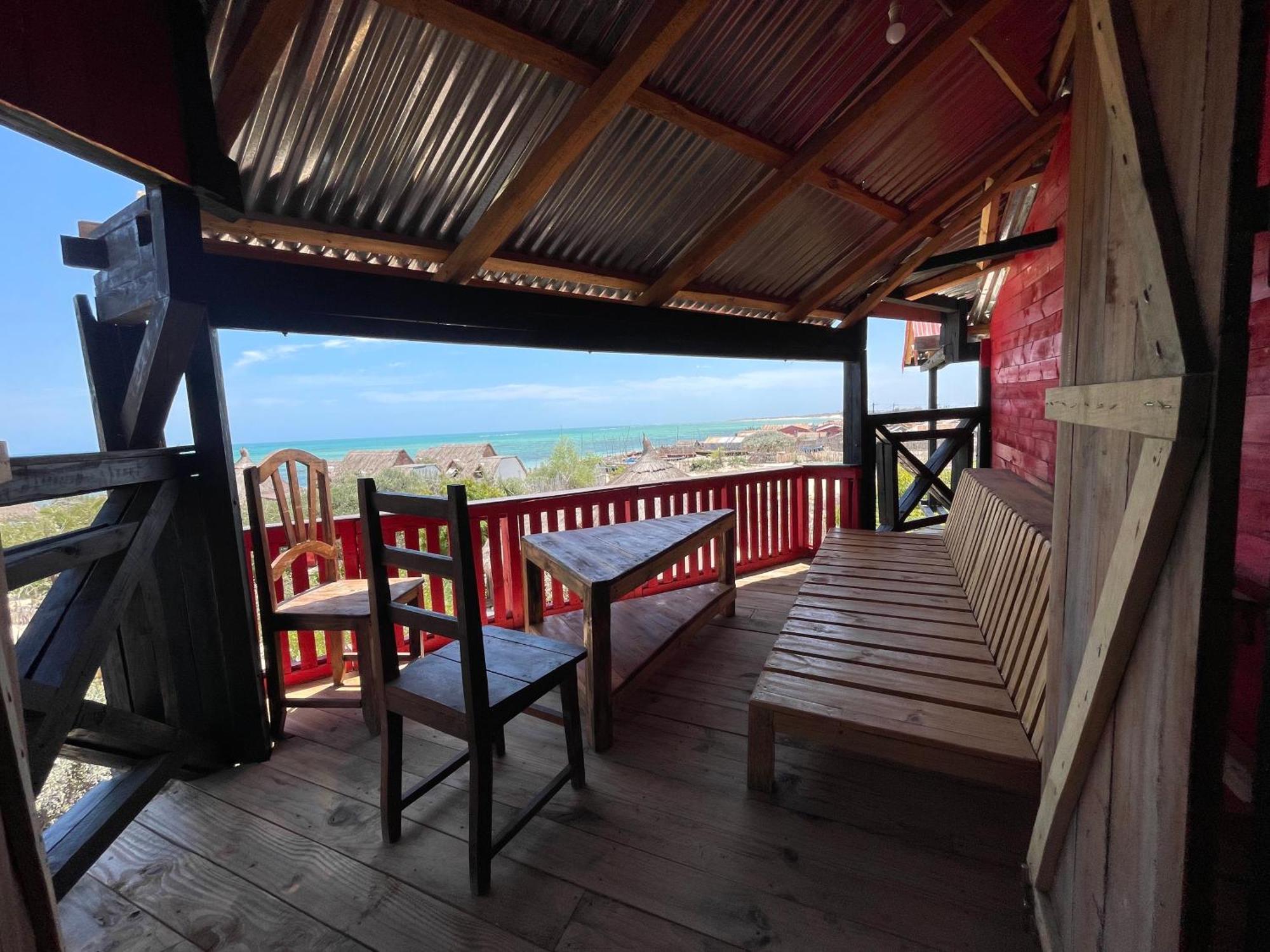 Chez Peter Pan Anakao Hotel Екстериор снимка